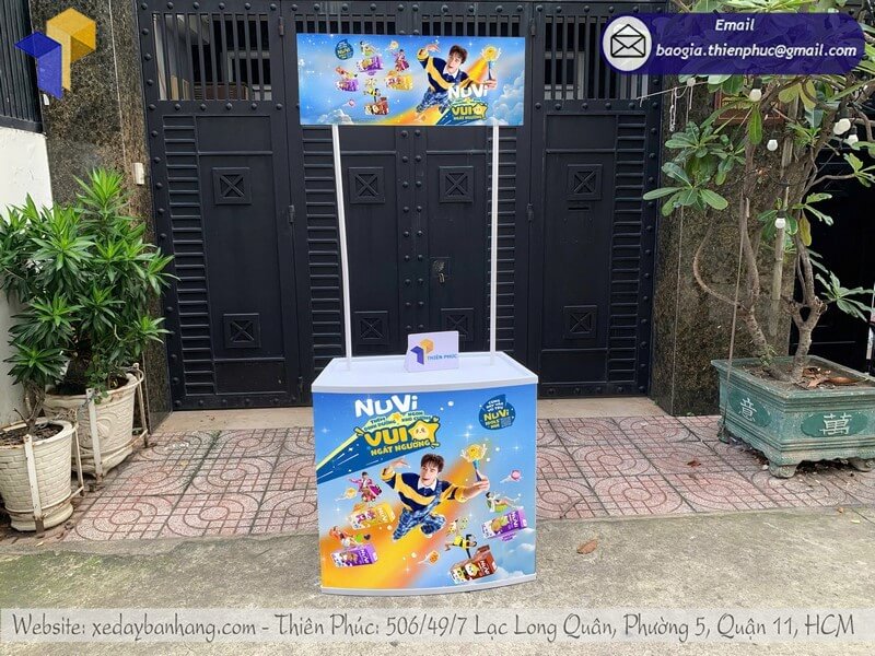 Booth nhựa PG sampling đứng quảng cáo sản phẩm mới Booth nhựa PG sampling đứng quảng cáo sản phẩm mới