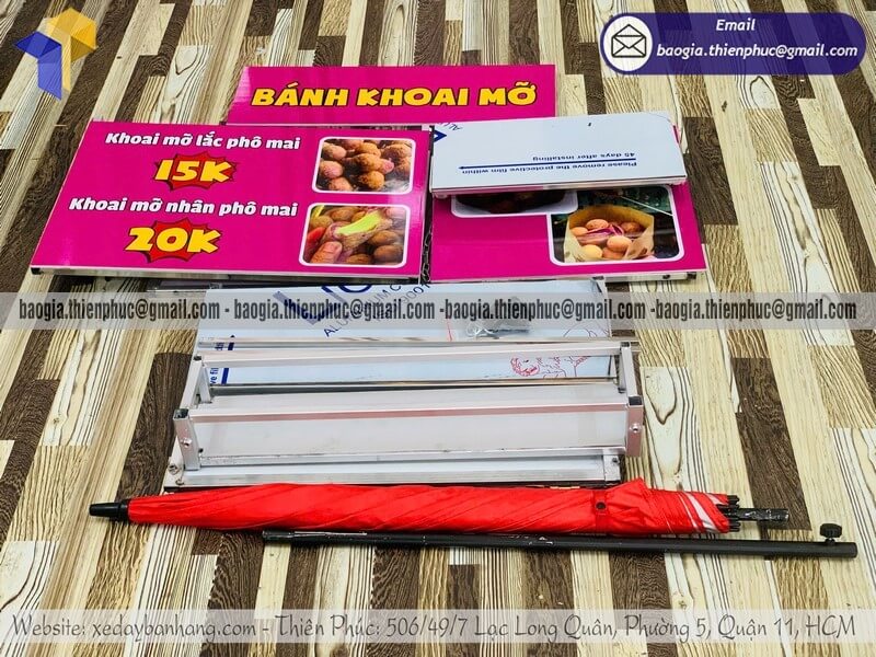 Đặt tủ bán bánh gấp gọn lắp xe máy giá rẻ bán hàng vỉa hè