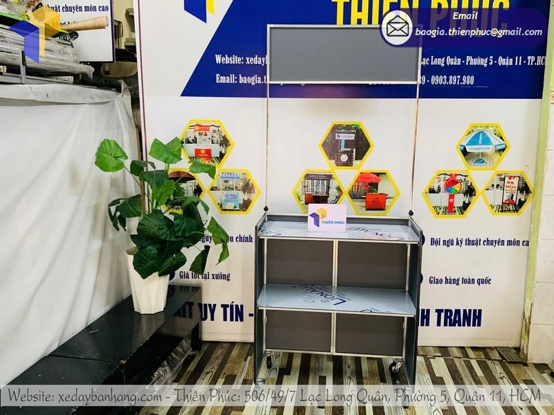 Giá mẫu kệ bán bánh gấp gọn trên vỉa hè ưu đãi 50% đặt cọc