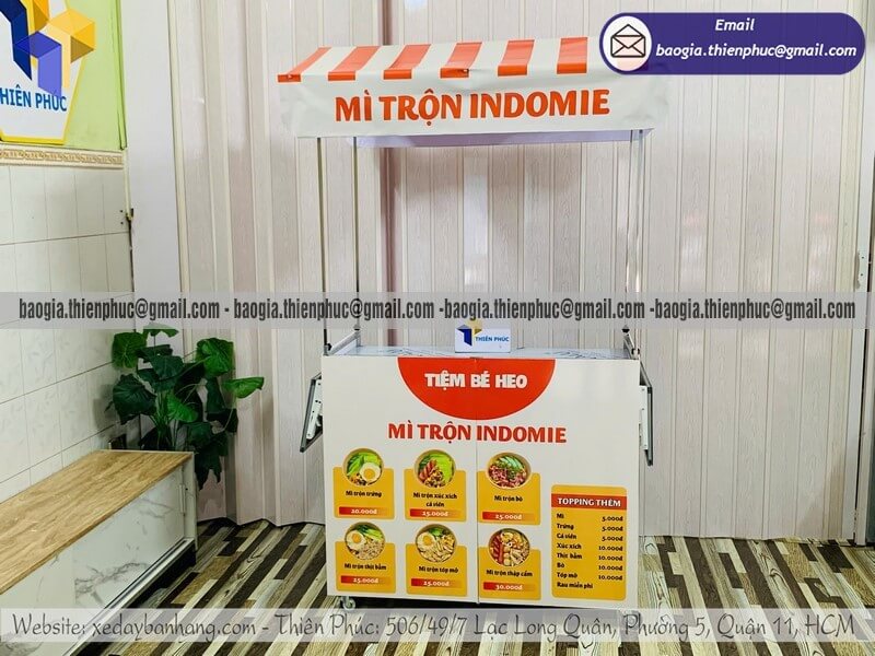 Kệ bán mì trộn hàng rong gấp xếp có thêm mái che giá hợp lý từ 700k đến 2200k