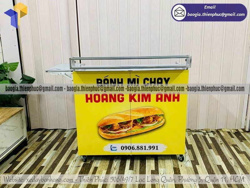 Mẫu xe bán bánh mì hàng rong xếp gọn chính hãng in logo thương hiệu bán fastfood