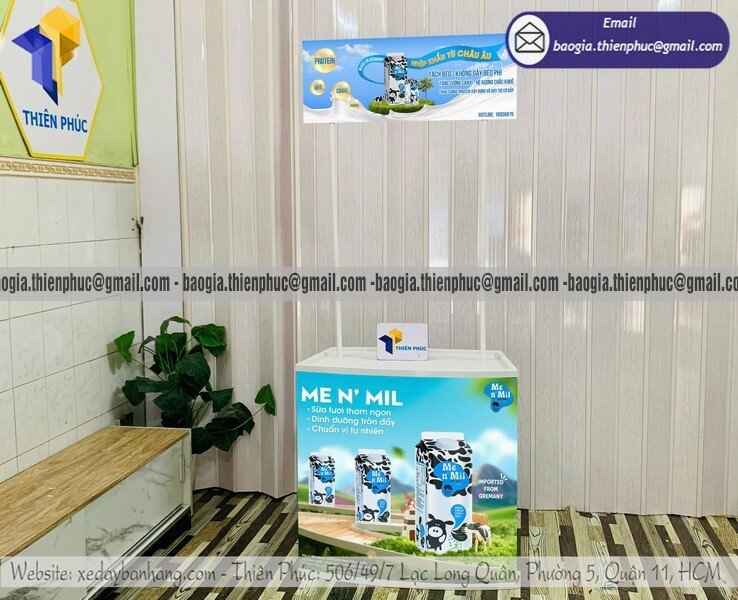Quầy nhựa tiếp thị lưu động dùng trong siêu thị