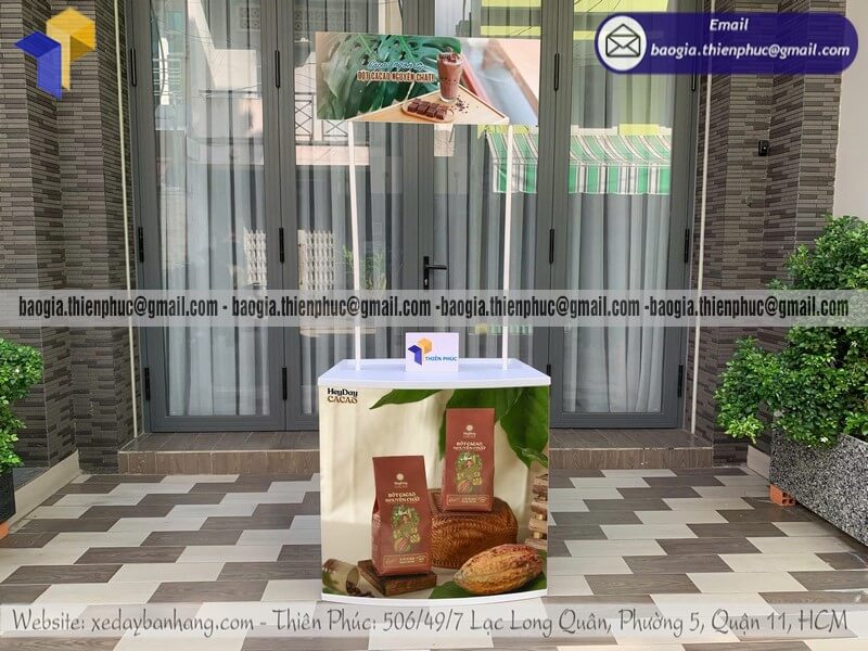 Quầy nhựa tiếp thị quảng cáo di động tại siêu thị Quầy nhựa tiếp thị quảng cáo di động tại siêu thị