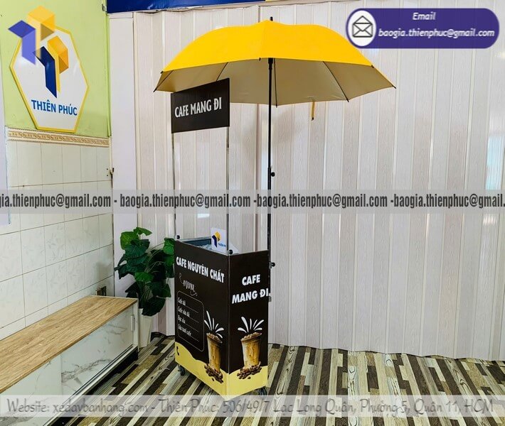 Sản xuất quầy bán cafe mini gấp xếp kèm dù che xưởng sản xuất gia công tại TPHCM